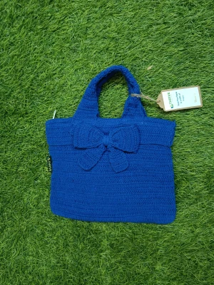 Women's everyday carry macrame handbag - Blue