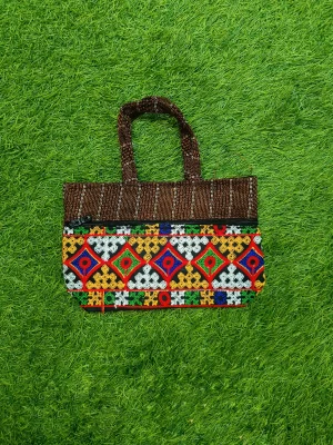 Women's everyday carry handbag made with jute + embroidery