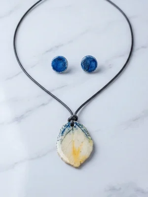 Elegant Layered Leaf Shaped Pendant Necklace set for Women | Minimal Fashion Jewelry