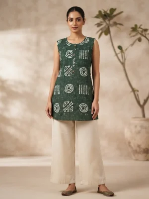 Comfortable Single Piece Women's Kurti for Everyday & Occasional Use  - Earth Green