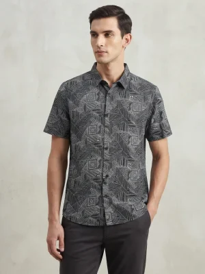 Men's Solid Regular Fit Casual Shirt with Spread Collar and Half Sleeves, Designed with a Clean Button Placket and Everyday Versatile Construction - Black - Abstract Patterns