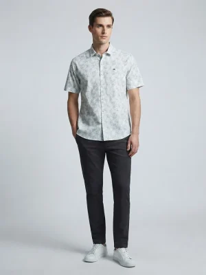 Men's Solid Regular Fit Casual Shirt with Spread Collar and Half Sleeves, Designed with a Clean Button Placket and Everyday Versatile Construction - Teal Leaf Imprints