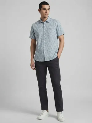 Men's Solid Regular Fit Casual Shirt with Spread Collar and Half Sleeves, Designed with a Clean Button Placket and Everyday Versatile Construction - Leaf Imprints - Blue Current