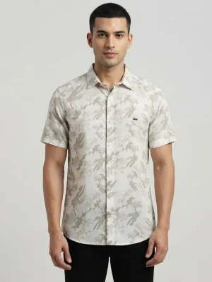 Men's Solid Regular Fit Casual Shirt with Spread Collar and Half Sleeves, Designed with a Clean Button Placket and Everyday Versatile Construction - Vintage Leaf Imprints