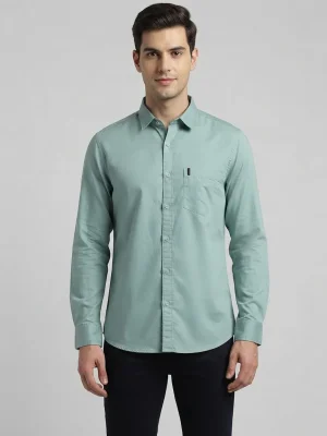 Men's Solid Regular Fit Casual Shirt with Spread Collar and Full Sleeves, Featuring a Button Placket, and Classic Straightforward Styling - Teal