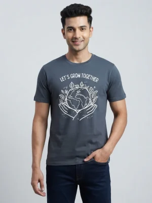 Graphic printed men's T-shirt, short sleeves, finished with a clean regular fit. - Current Blue - Let's Grow Together