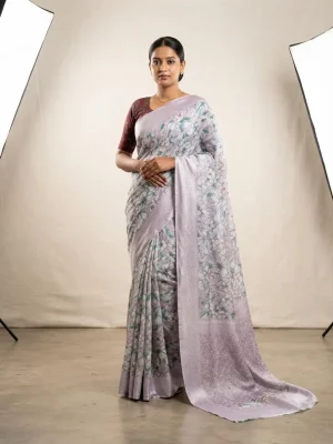 Silk Saree with Smooth Draping and Traditional Appeal for Festive Occasions, Family Gatherings and Special Wear